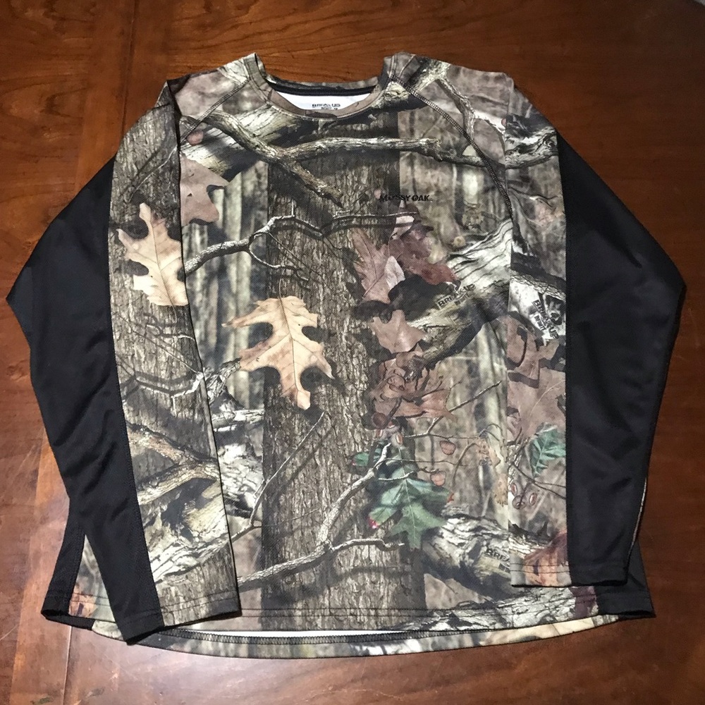 Men’s Mossy Oak camo long sleeve Size L